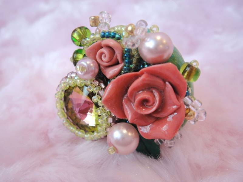 Polymer Clay Blumenring Swarovski Statement Ring von Nekomanma