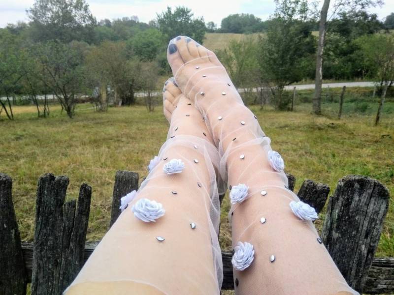 Silber Blumen Tüll Socken. Niedliche Schiere Transparente Neuheit Cool Bestickte Geburtstagsgeschenk von NelaBeeShop