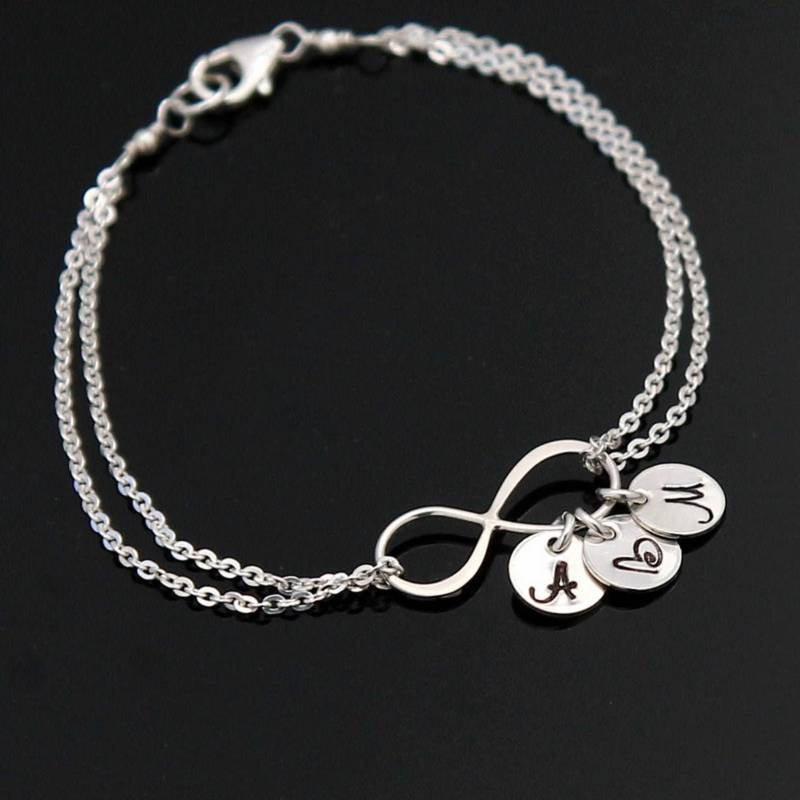 Infinity Armband, Silber Infinity Personalisiertes Charm Mutter Sterling Silber Infinity Infinity Armband, Silber Infinity Personalisiertes Charm Mutter Sterling Silber Infinity von NeliaKJewels