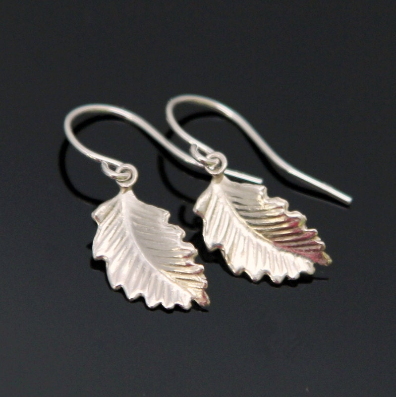 Kleine Leaf Ohrringe - Sterling Silber, Einfache Blatt Ohrringe, Silber Blätter Ohrringe Kleine Leaf Ohrringe - Sterling Silber, Einfache Blatt Ohrringe, Silber Blätter Ohrringe von NeliaKJewels