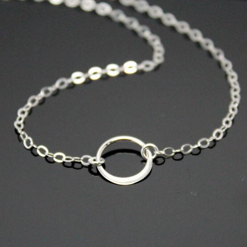 Kreis-Halskette, Sterling Silber, Kleine Kreis Silber Halskette, Ewigkeit Halskette Kreis-Halskette, Sterling Silber, Kleine Kreis Silber Halskette, Ewigkeit Halskette von NeliaKJewels
