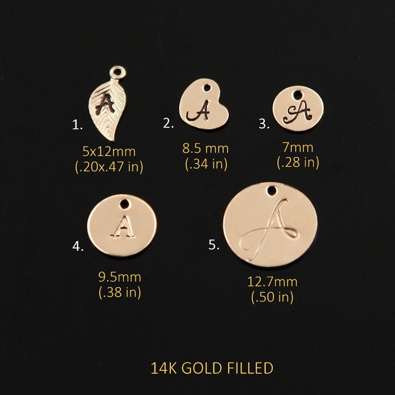 Personalisierte Initial Charms, Familie Add Ein Anfänglicher Charme, Buchstaben Initialen, Monogramm Scheibe, Wählen Sie Ihre Schriftart, 14K Gold Personalisierte Initial Charms, Familie Add Ein Anfänglicher Charme, Buchstaben Initialen, Monogramm Scheibe, Wählen Sie Ihre Schriftart, 14K Gold von NeliaKJewels