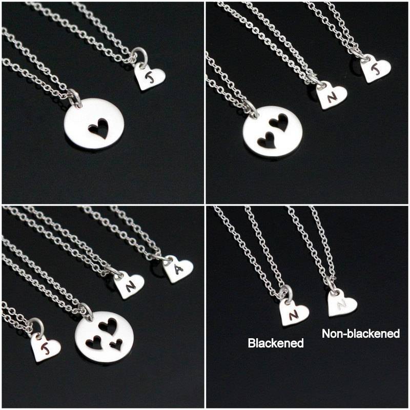 Silber Herz Initial Halskette, Mutter Und Tochter Set, Personalisierte Familie Halskette Silber Herz Initial Halskette, Mutter Und Tochter Set, Personalisierte Familie Halskette von NeliaKJewels