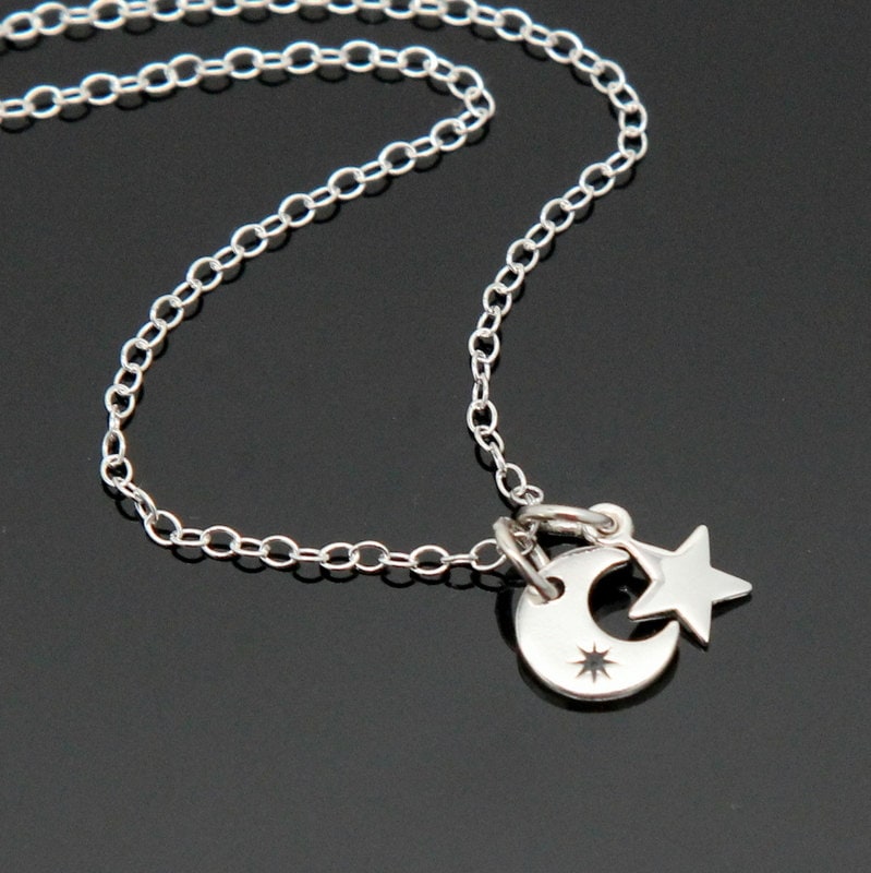 Winzige Halbmond Stern Halskette, Sterling Silber, Mond Und Halskette Winzige Halbmond Stern Halskette, Sterling Silber, Mond Und Halskette von NeliaKJewels