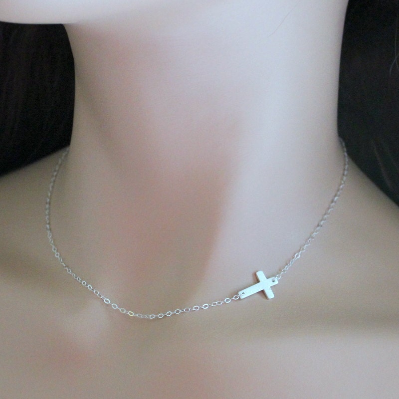 sterling Silber Sideways Cross Halskette, Kreuz Halskette sterling Silber Sideways Cross Halskette, Kreuz Halskette von NeliaKJewels