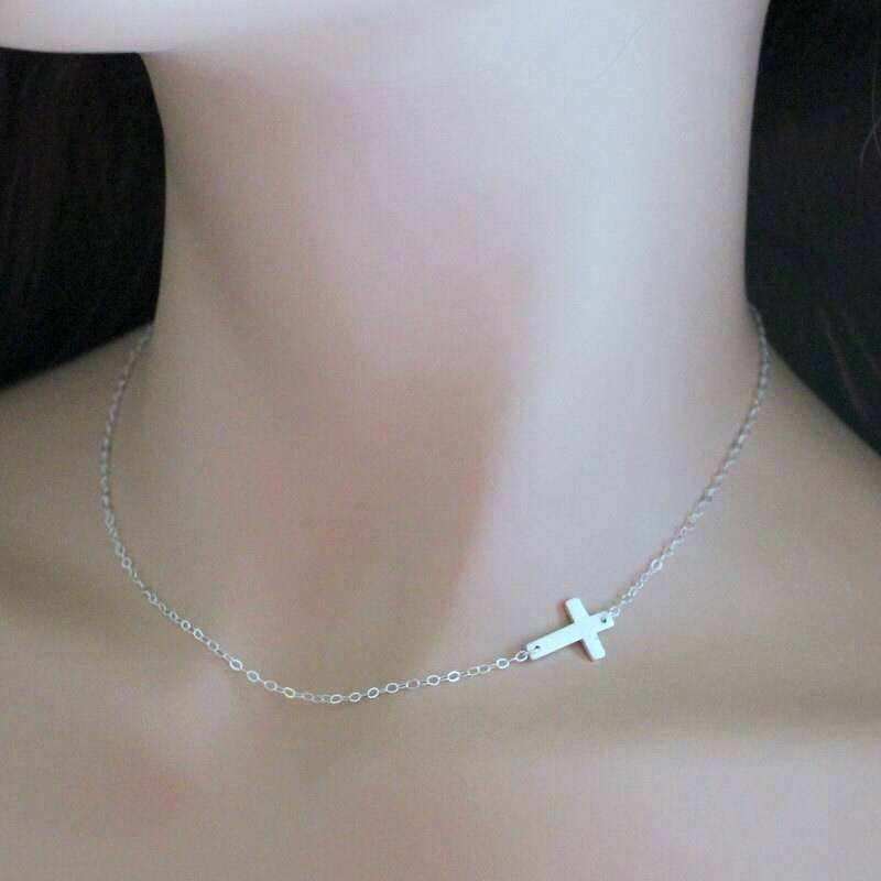 sterling Silber Sideways Cross Halskette, Kreuz Halskette sterling Silber Sideways Cross Halskette, Kreuz Halskette von NeliaKJewels