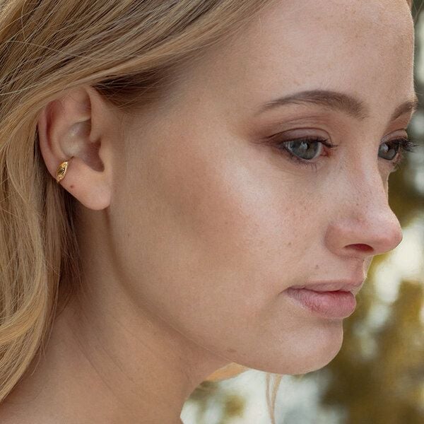 Nella & Sina Earcuff | BOLD NINA | Feiner Ohrring Nella & Sina Earcuff | BOLD NINA | Feiner Ohrring von Nella & Sina