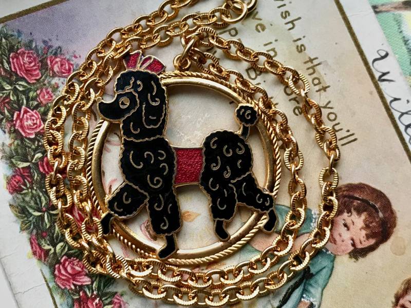 Jahrgang Sarah Coventry Pudel Halskette, Für Kleines Mädchen, Emaille, Hund Schwarzer Pudel, Große Aussage Partei Gefälligkeiten #b284B von NellieGray