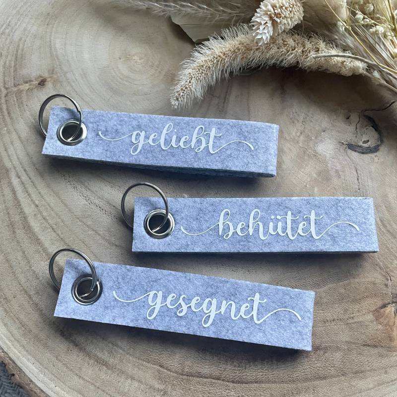 Schlüsselanhänger Christlich Gesegnet Geliebt Behütet Christliche Geschenkidee Filz Anhänger Für Schlüssel Geschenk von NellisHerzwerk