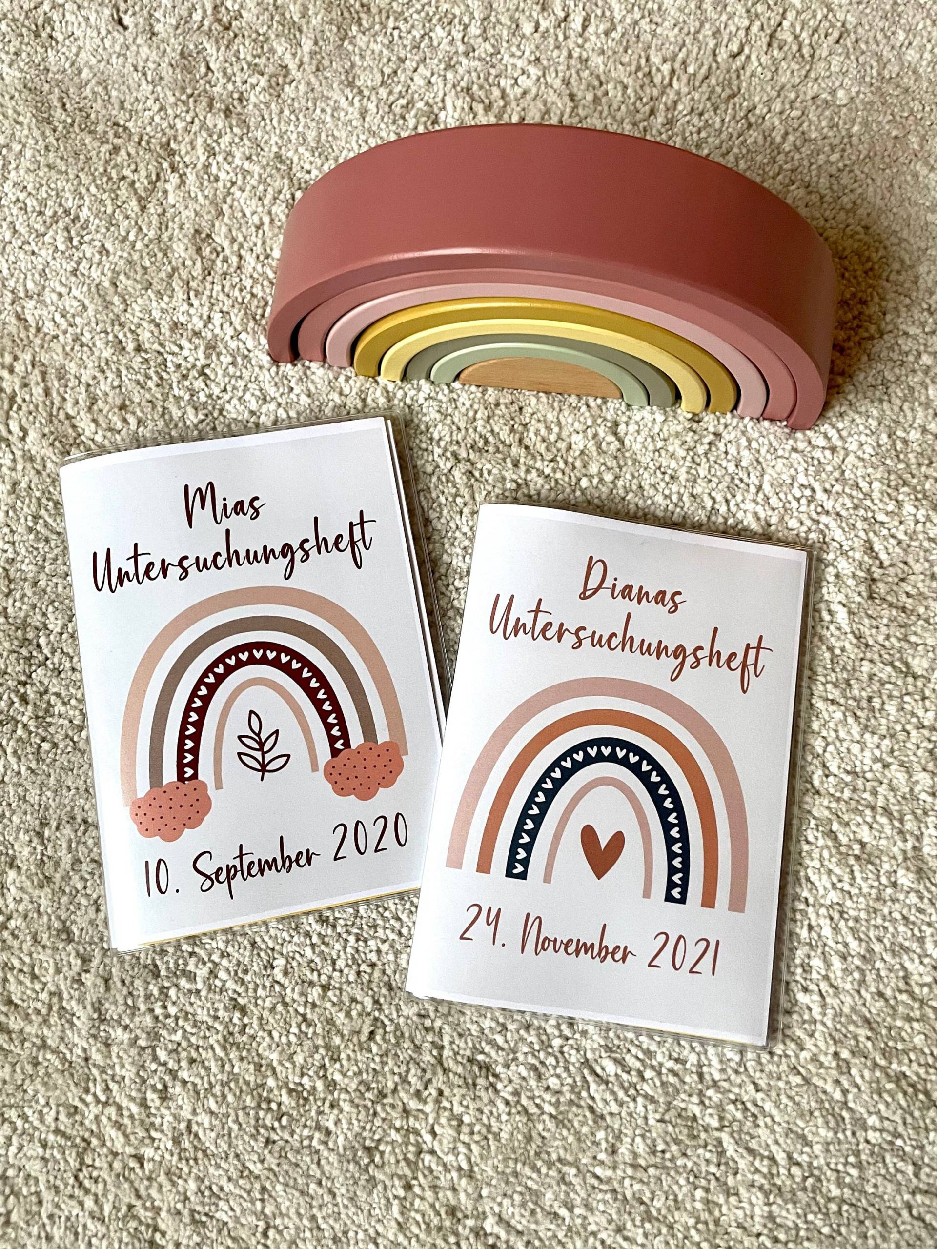 U-Heft Hülle | Untersuchungsheft Personalisiert Regenbogen Geschenkidee Zur Geburt von NellisHerzwerk