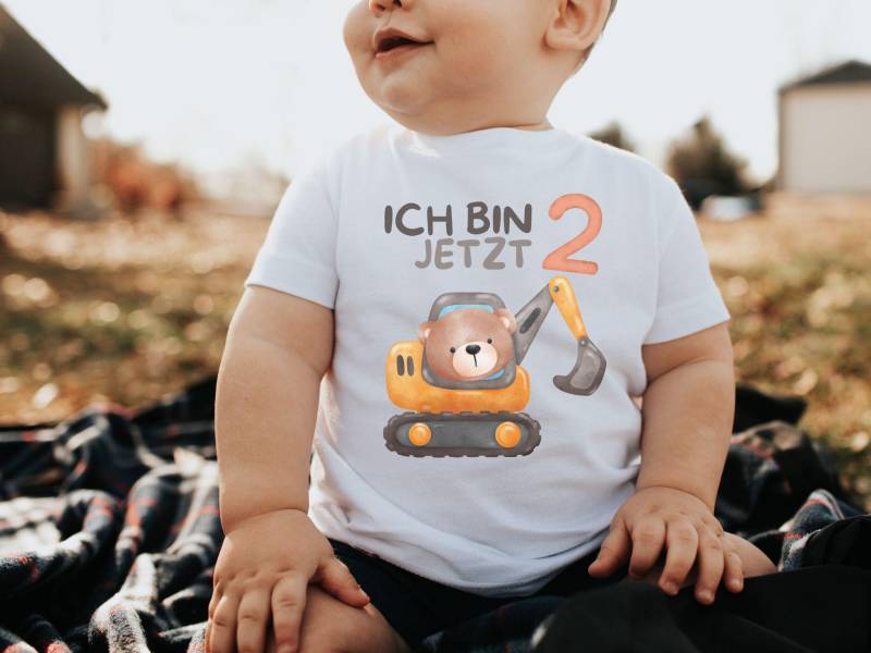 Bio-Baumwolle T-Shirt Geburtstagsshirt Personalisiert Geburtstagskind Junge Mädchen Dschungeltiere Wild Erster Geburtstag von NellyAndCarlo