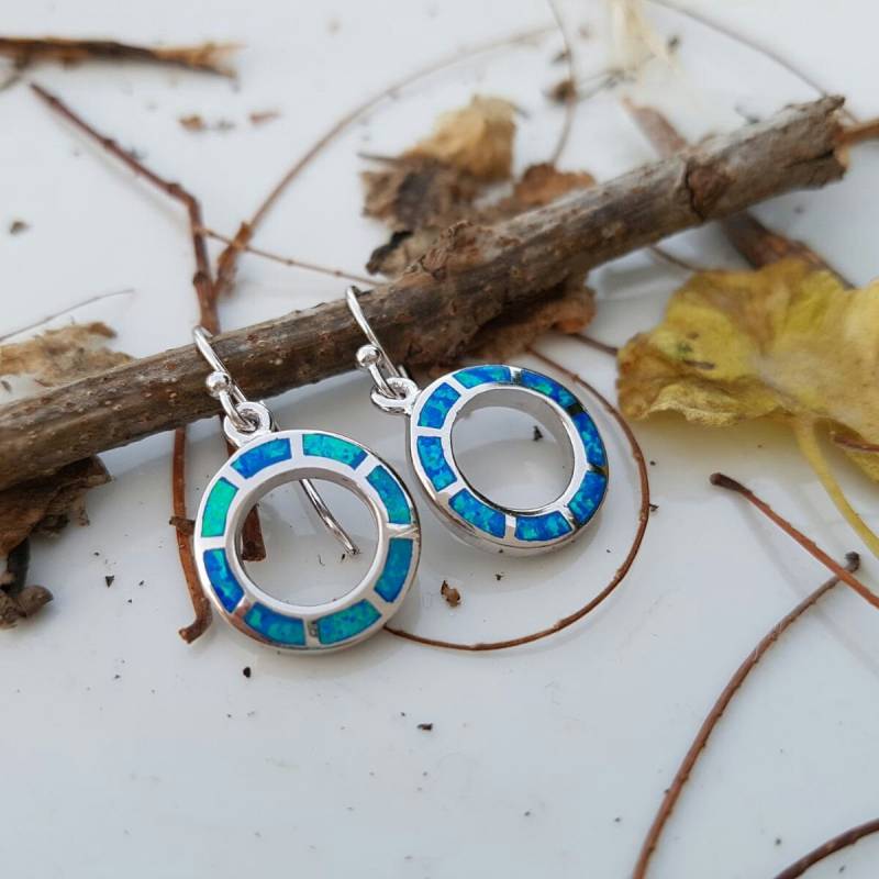 sterling Silber Opal Ohrringe Blauer Edelstein Runde Ohrringe von NellyJewelryShop