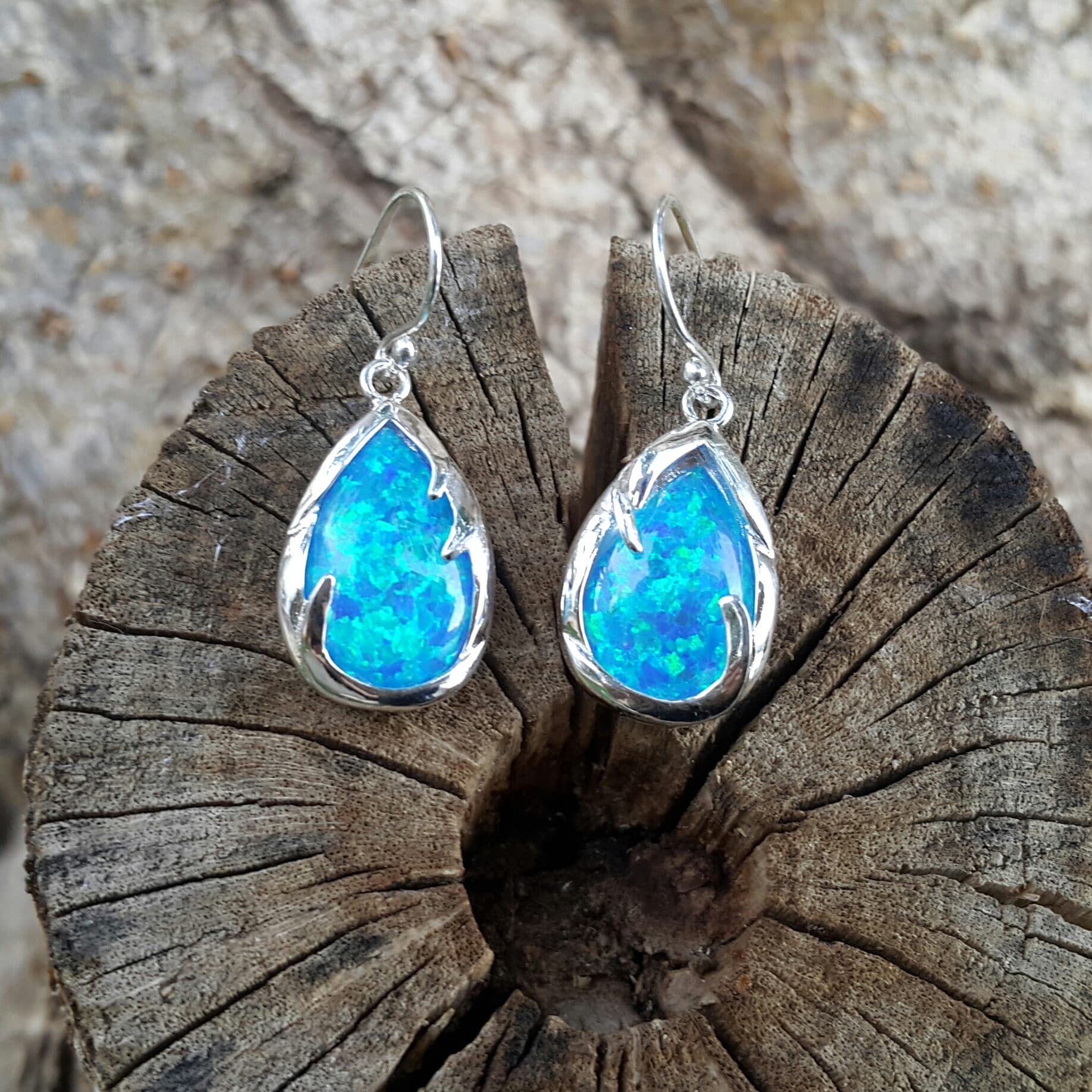 Tropfen Sterling Silber Opal Ohrringe, Handgefertigte Ohrringe von NellyJewelryShop