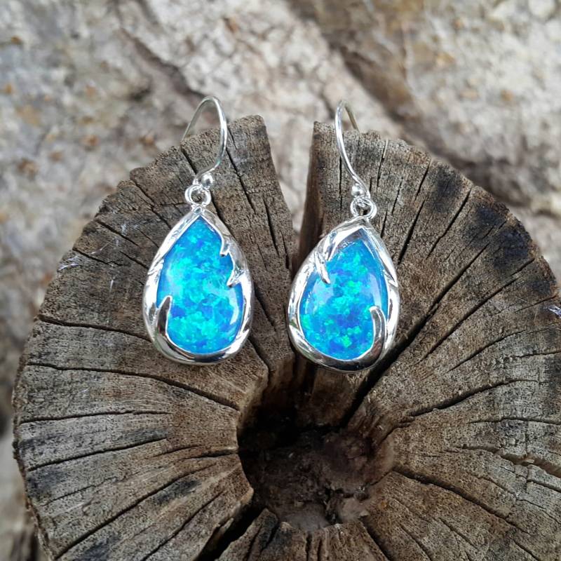 Tropfen Sterling Silber Opal Ohrringe, Handgefertigte Ohrringe von NellyJewelryShop