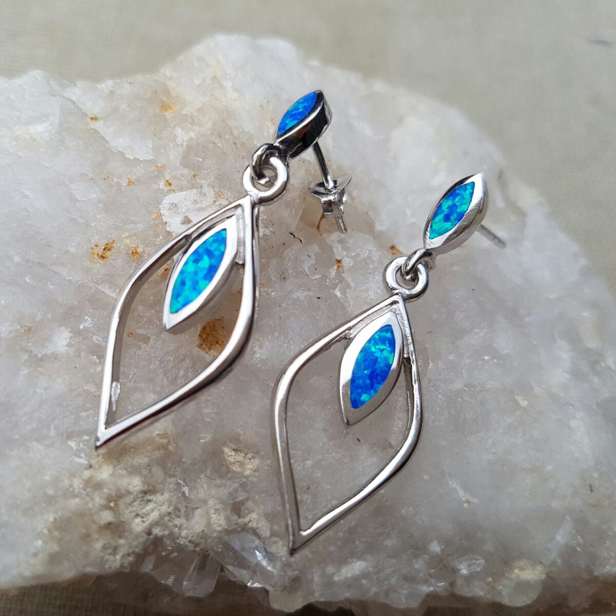 sterling Silber Ohrringe, Opal Ohrringe von NellyJewelryShop