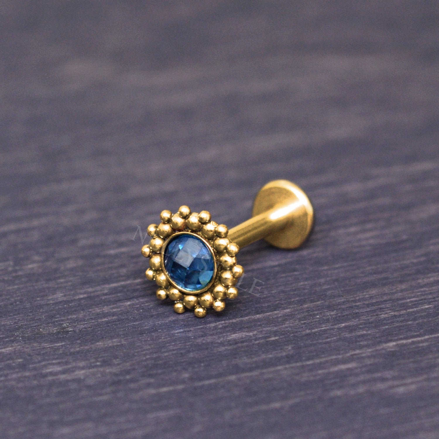 Intern Gefädelter Labret-Ohrstecker - Chirurgenstahl Lippe, Monroe Ohrring Mit Cz, Medusa Schmuck von NellySteelPiercing