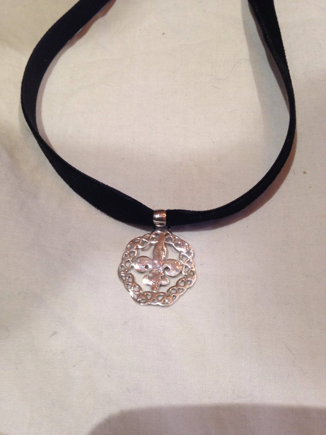 Uralter Verschlungener Lebensbaum Anhänger von NemesisJewelryNYC
