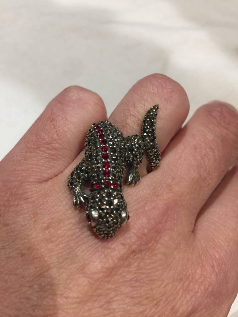 Vintage 1970Er Sterling Silber Roter Kristall Und Markasit Lizard Ring von NemesisJewelryNYC