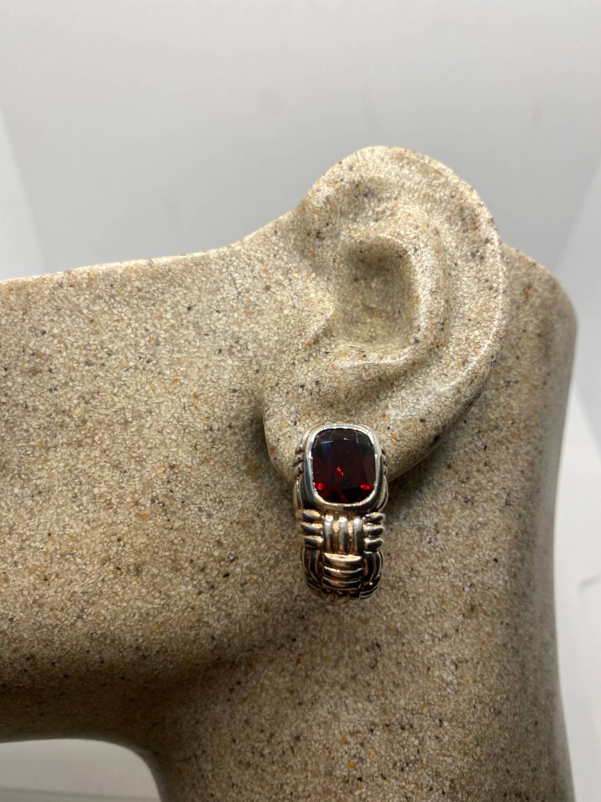 Vintage 925 Sterling Silber Boho Granat Ohrringe Vintage 925 Sterling Silber Boho Granat Ohrringe von NemesisJewelryNYC