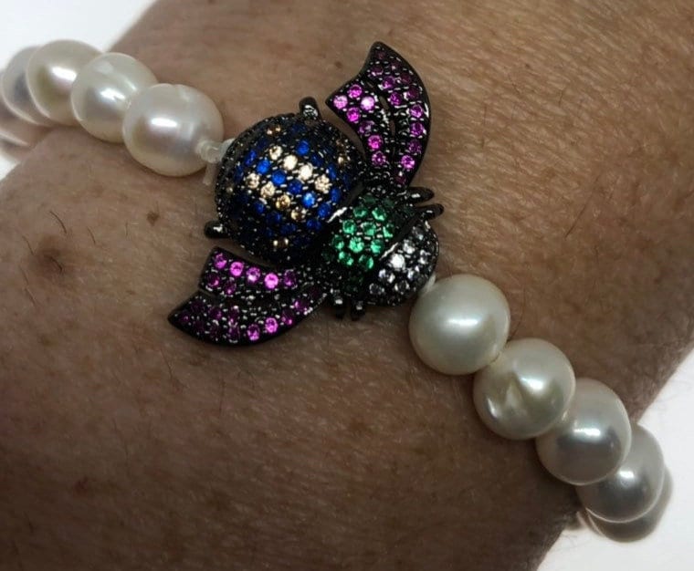 Vintage Bienen Perlen Armband | Kristall Charm, Süsswasser von NemesisJewelryNYC