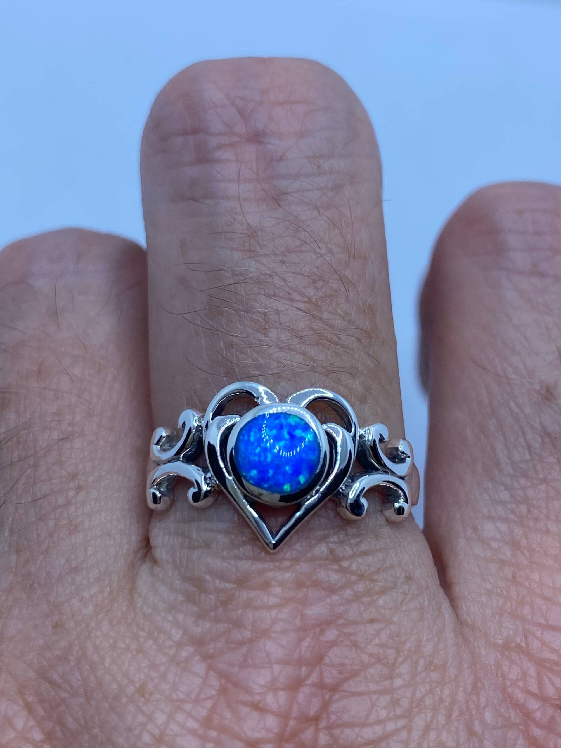 Vintage Blauer Feuer Opal 925 Sterling Silber Inlay Ring von NemesisJewelryNYC