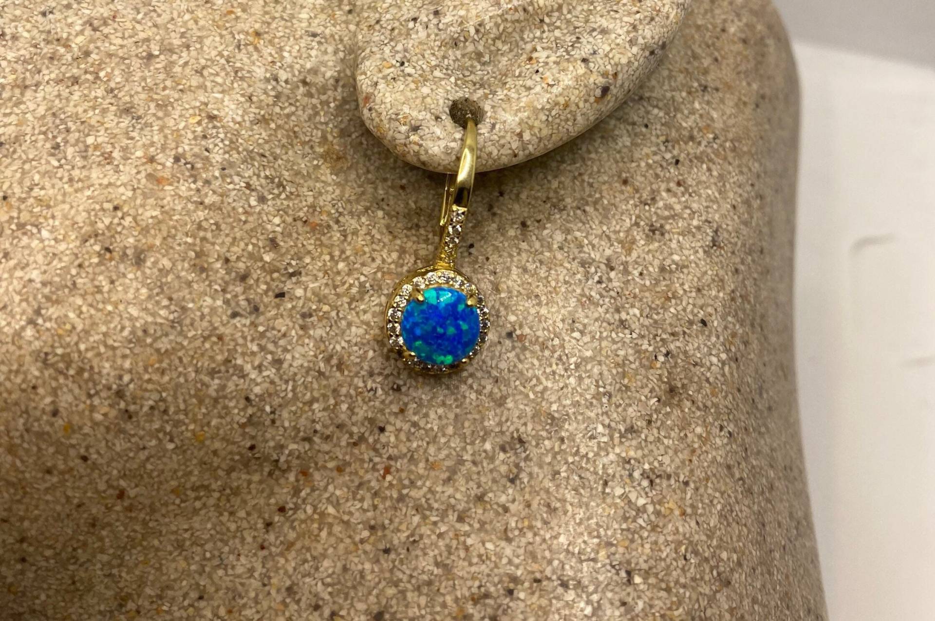 Vintage Blauer Opal Ohrringe Vergoldete 925 Sterling Silber Klappbrisur Vintage Blauer Opal Ohrringe Vergoldete 925 Sterling Silber Klappbrisur von NemesisJewelryNYC