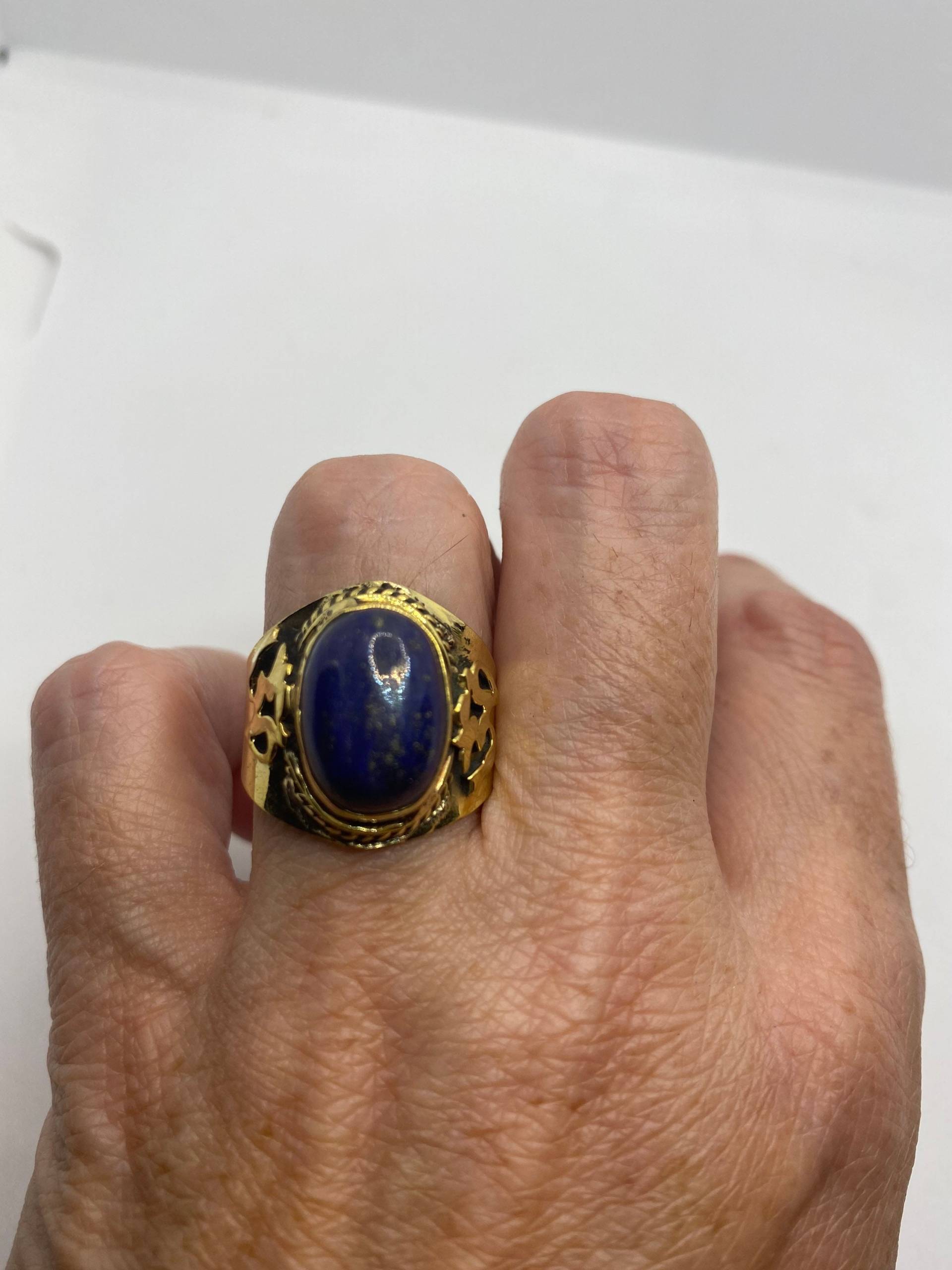 Vintage Blue Lapis Lazuli Golden Brass Größe 9 Ohm Shanti Ring von NemesisJewelryNYC