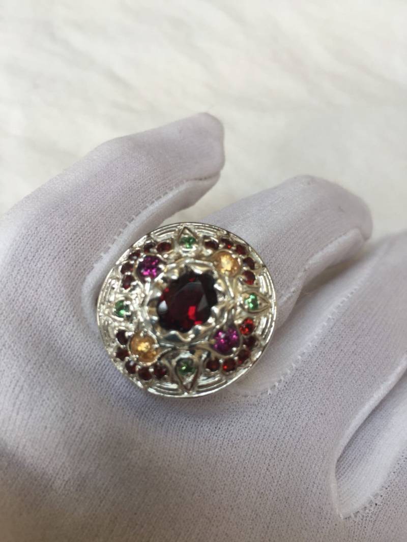 Vintage Boho Granat 925 Sterling Silber Gold Ring von NemesisJewelryNYC