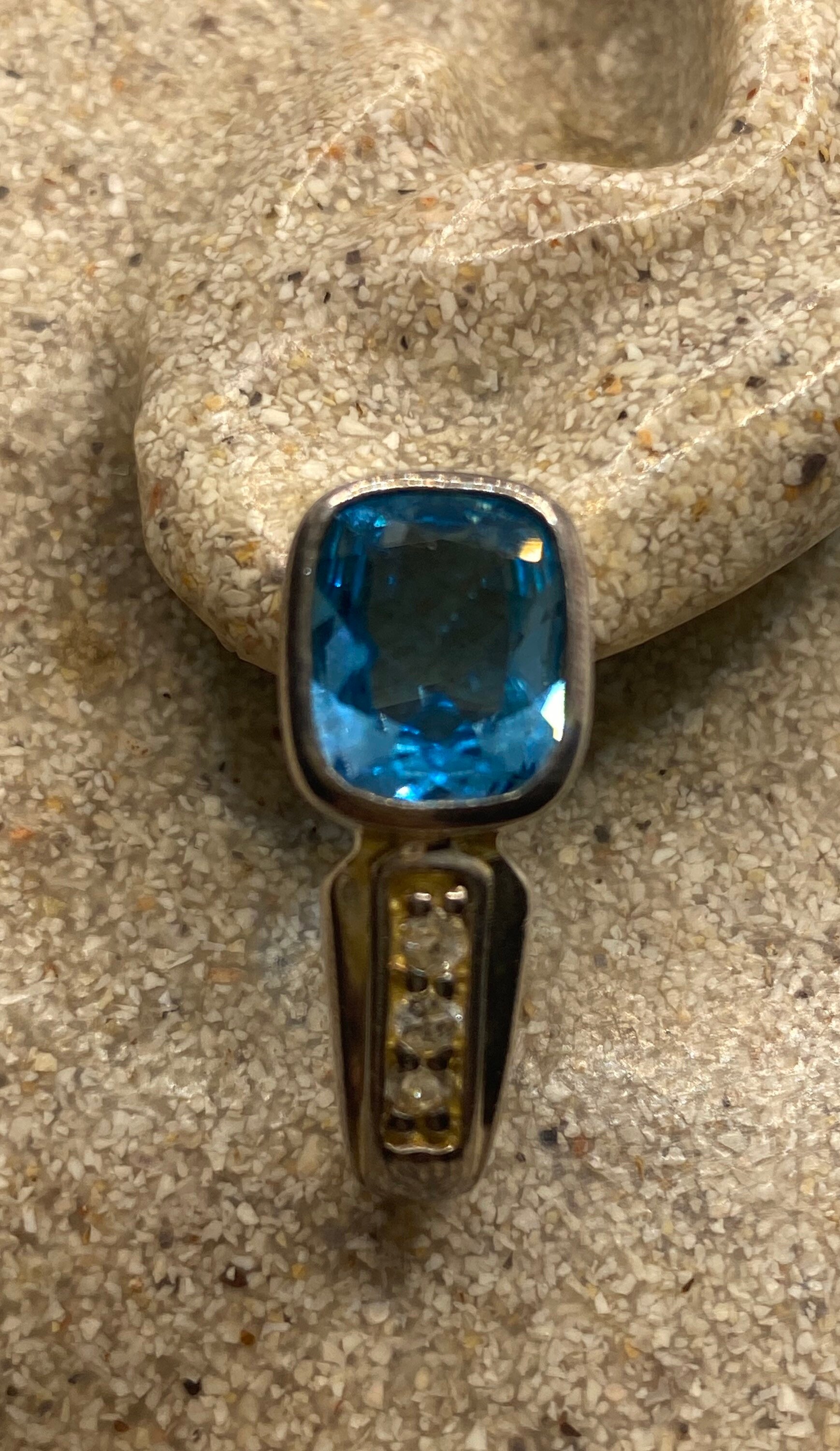 Vintage Echte Blautopas Edelstein 925 Sterling Silber Ohrringe Vintage Echte Blautopas Edelstein 925 Sterling Silber Ohrringe von NemesisJewelryNYC
