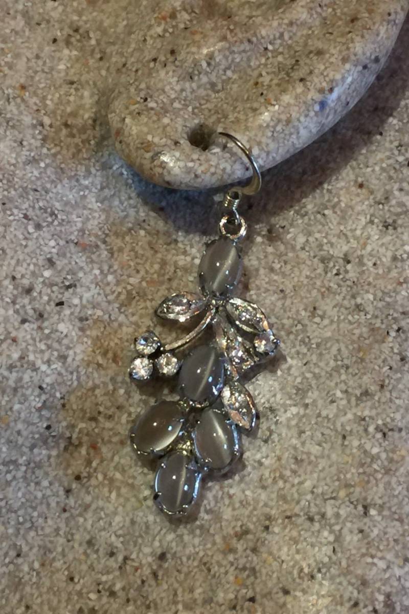 Vintage Echter Mondstein Edelstein Filigrane Sterling Silber Kronleuchter Ohrringe von NemesisJewelryNYC