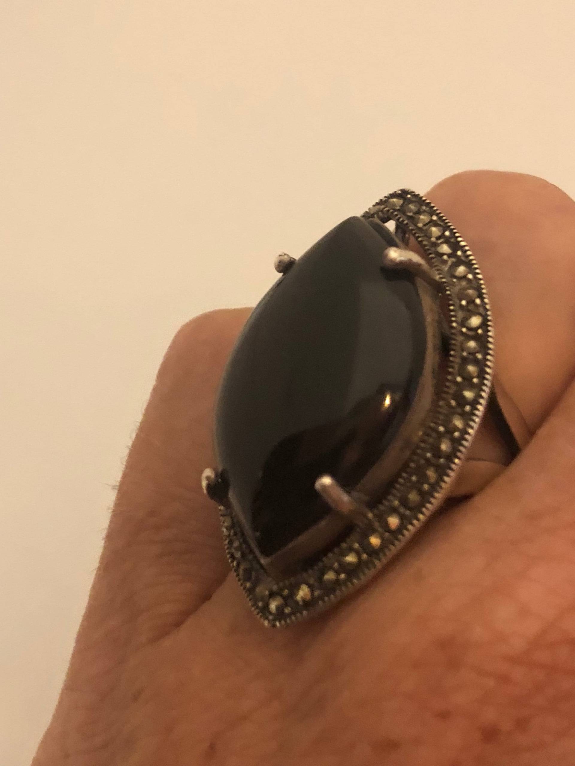 Vintage Echter Schwarzer Onyx Silber Markasiten Ring von NemesisJewelryNYC