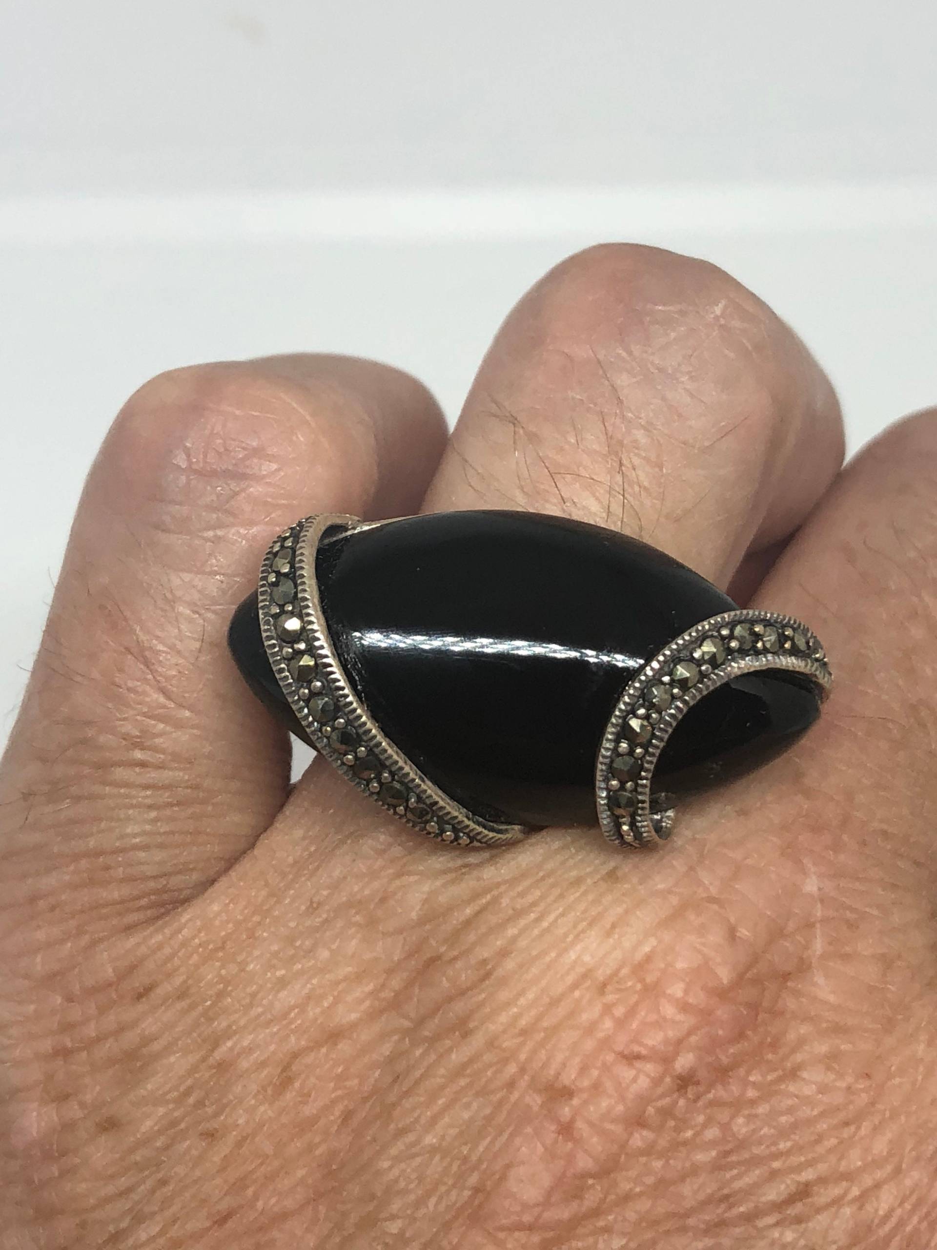 Vintage Echter Schwarzer Onyx Silber Markasiten Ring von NemesisJewelryNYC