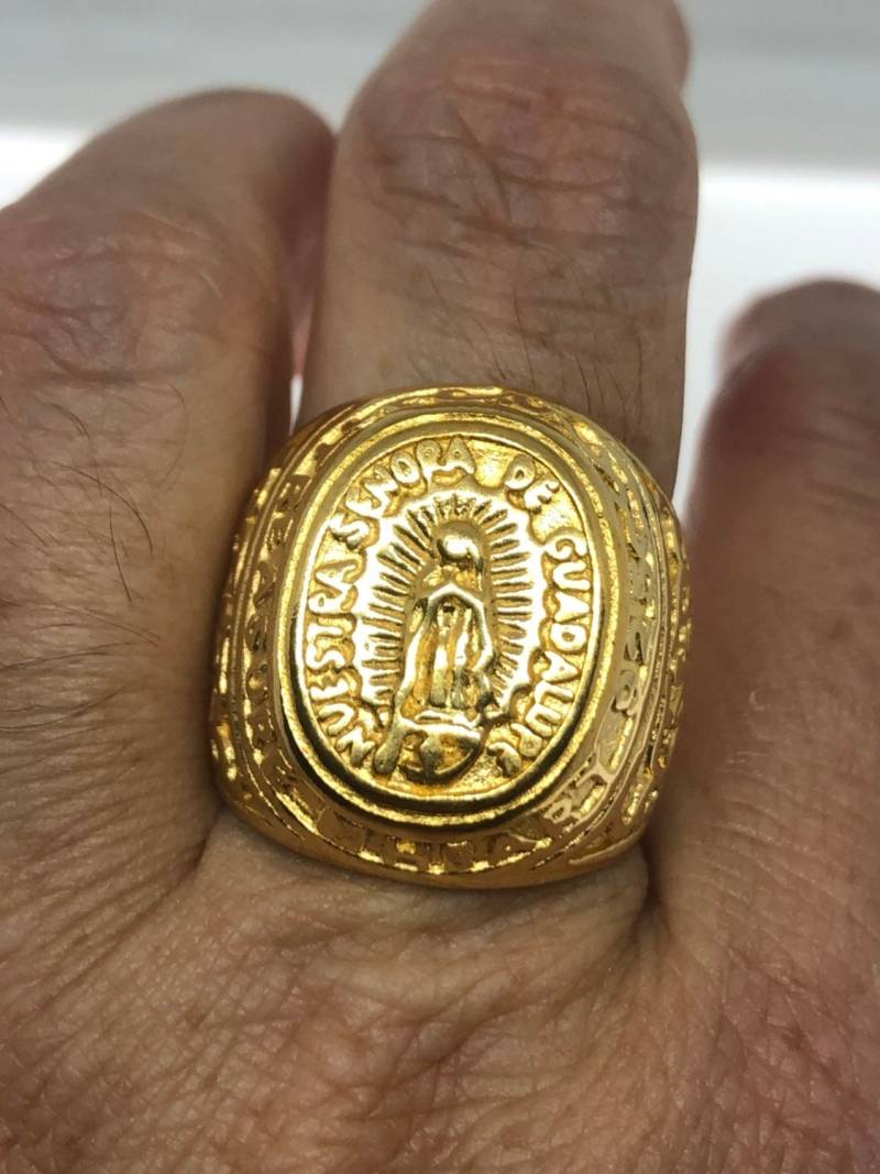 Vintage Golden Edelstahl Ring Unsere Dame Von Guadeloupe Herrenring von NemesisJewelryNYC