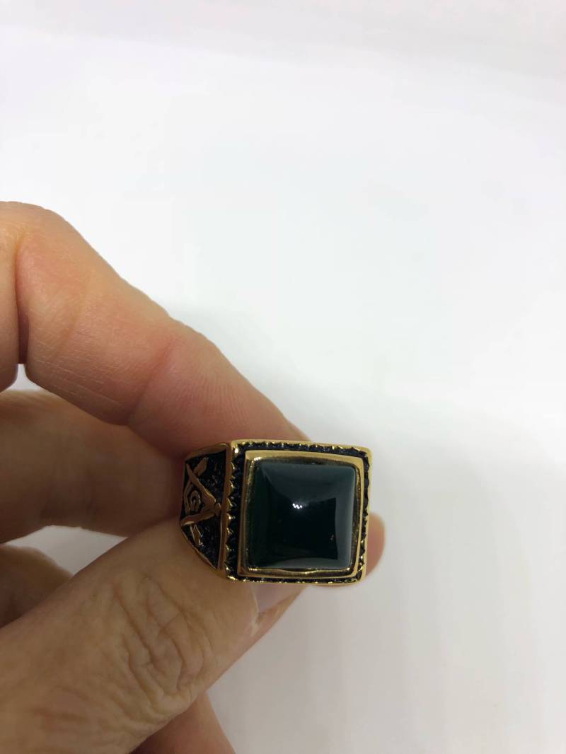 Vintage Gothic Gold Fertig Echte Grüner Onyx Free Mason Herrenring von NemesisJewelryNYC