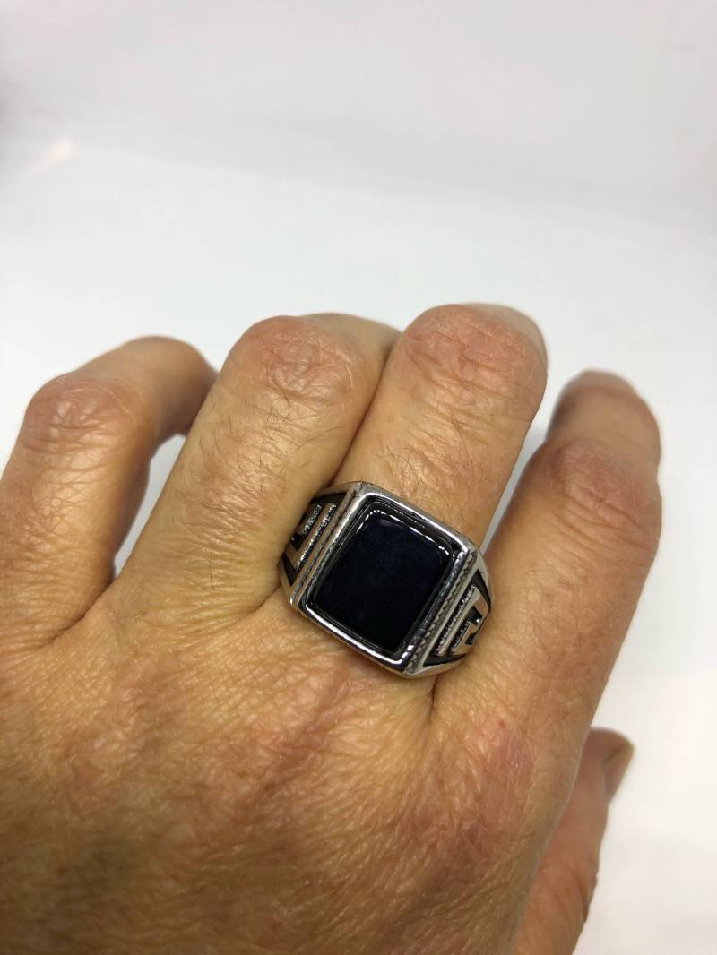 Vintage Gothic Schwarzer Onyx Edelstahl Herrenring von NemesisJewelryNYC