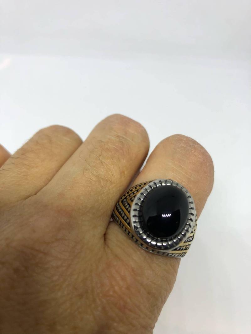 Vintage Gothic Schwarzer Onyx Edelstahl Herrenring von NemesisJewelryNYC