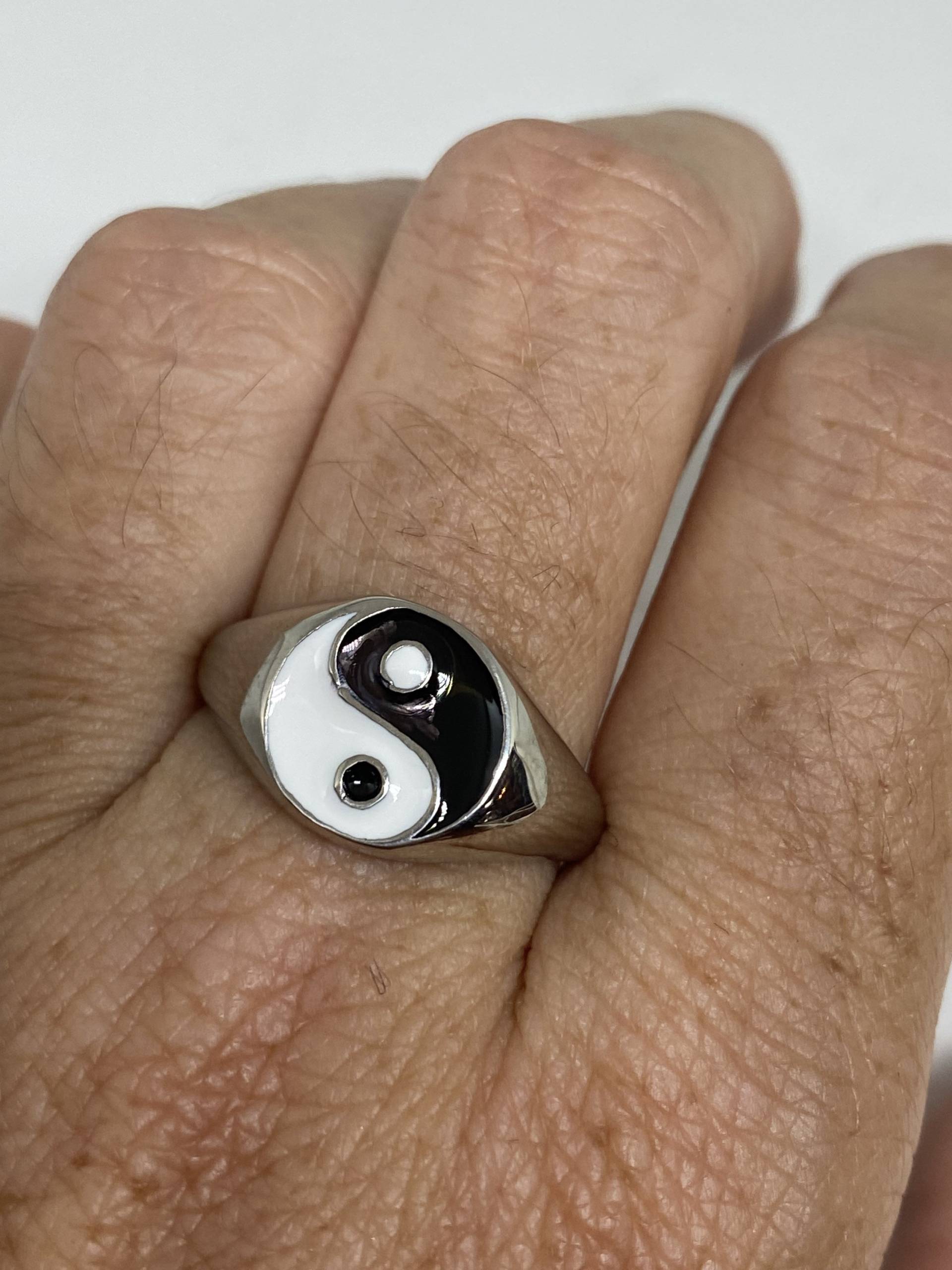 Vintage Gothic Yin Yang Herren Ring von NemesisJewelryNYC