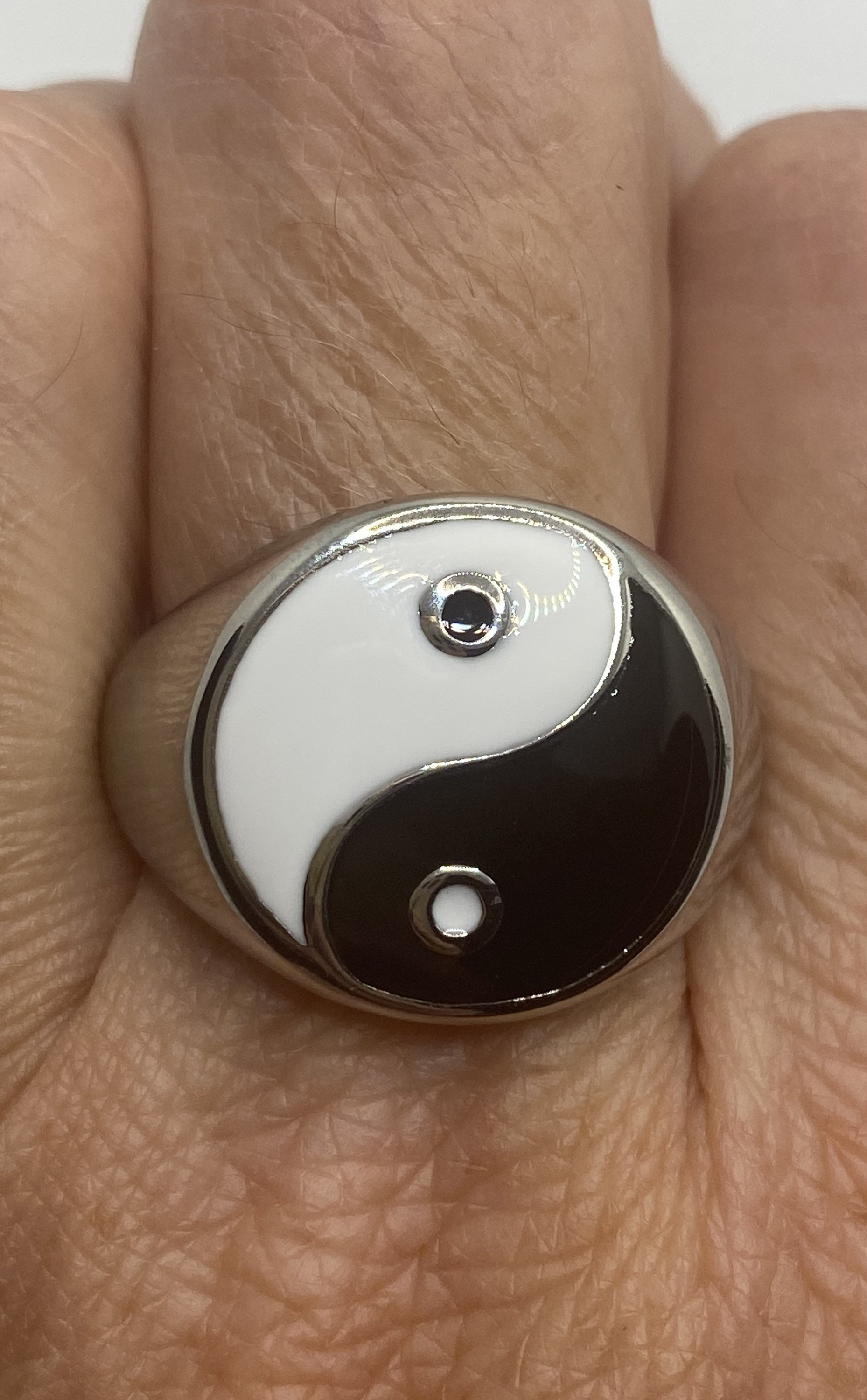 Vintage Gothic Yin Yang Herren Ring von NemesisJewelryNYC