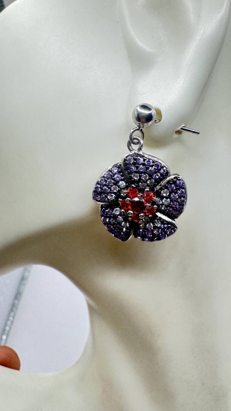 Vintage Granat Tansanit Blumen 925 Sterling Silber Ohrringe Vintage Granat Tansanit Blumen 925 Sterling Silber Ohrringe von NemesisJewelryNYC
