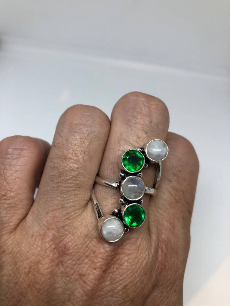 Vintage Groß Blau Weiß Regenbogen Mondstein Stein Silber Ring von NemesisJewelryNYC