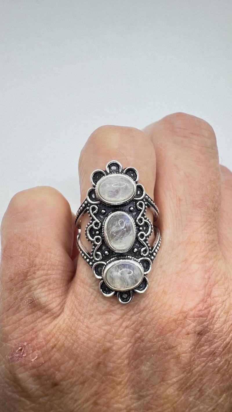 Vintage Groß Blau Weiß Regenbogen Mondstein Stein Silber Ring von NemesisJewelryNYC