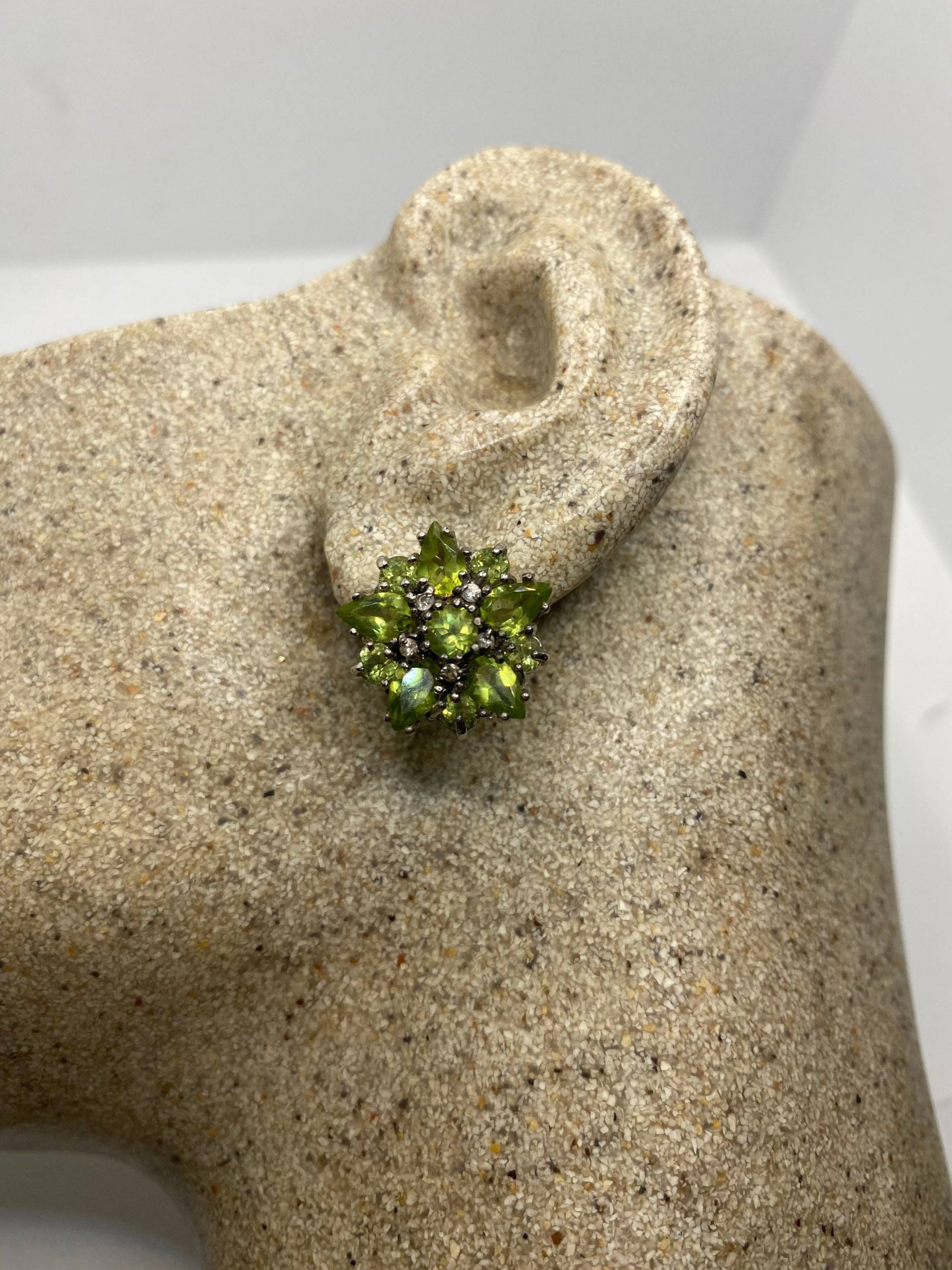 Vintage Grün Peridot Post 925 Sterling Silber Ohrringe von NemesisJewelryNYC