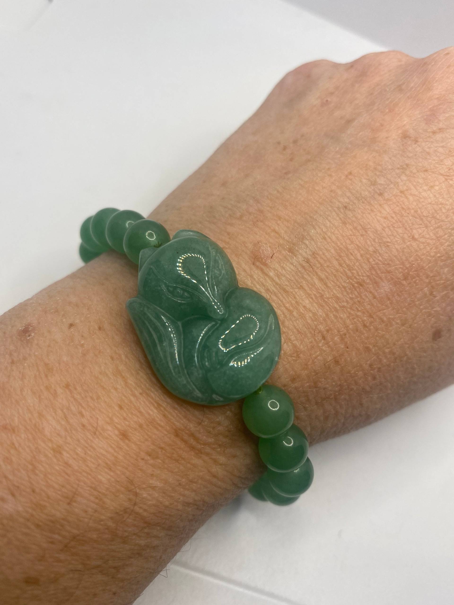 Vintage Grüner Jade Fuchs Lucky Stretch Armband von NemesisJewelryNYC