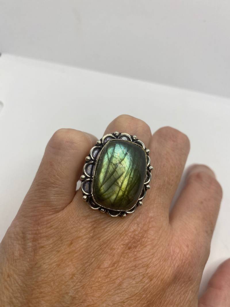 Vintage Grüner Regenbogen Labradorit Silber Ring von NemesisJewelryNYC