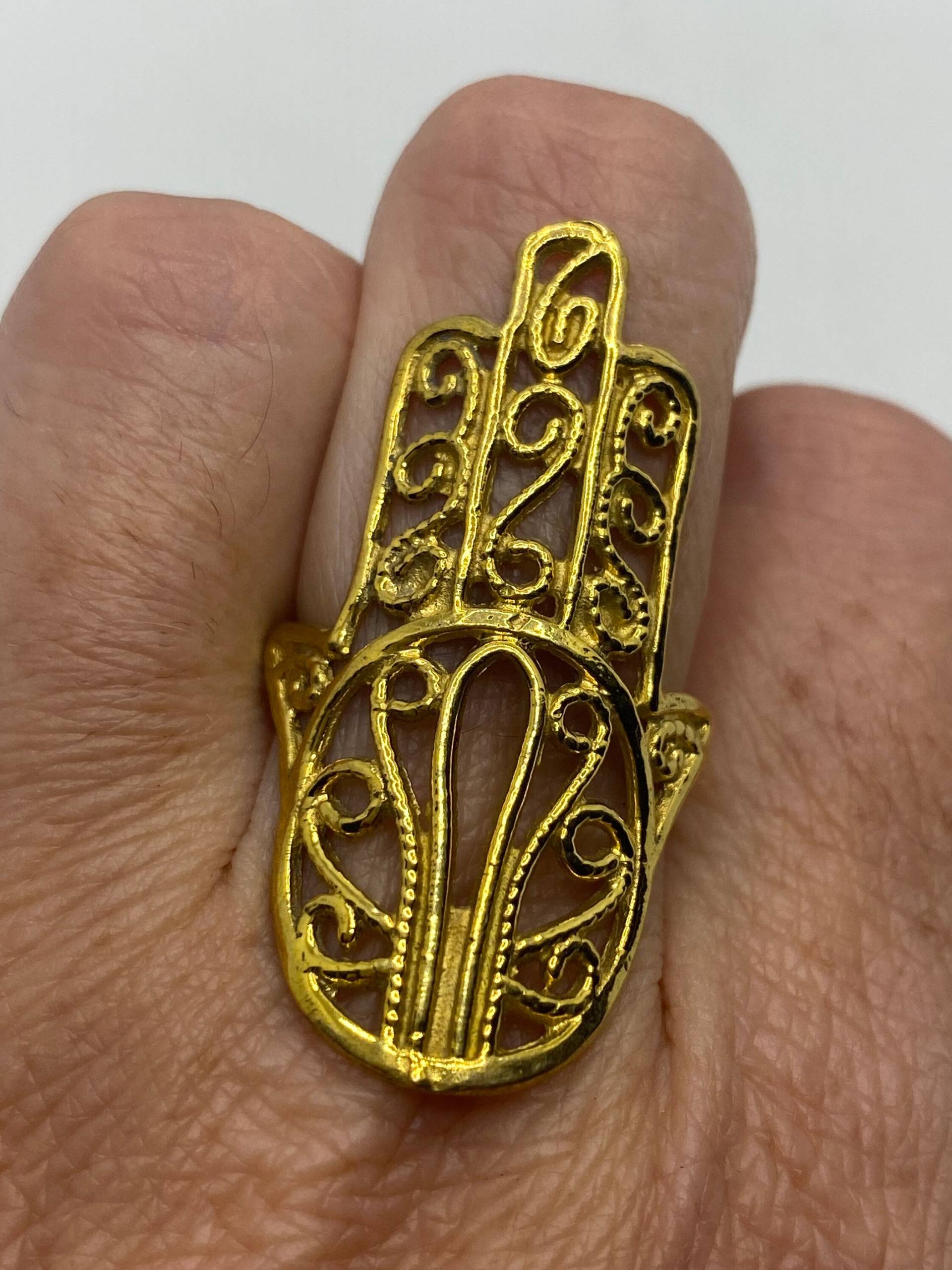 Vintage Hand Von Fatima Filigran Messing Ring von NemesisJewelryNYC