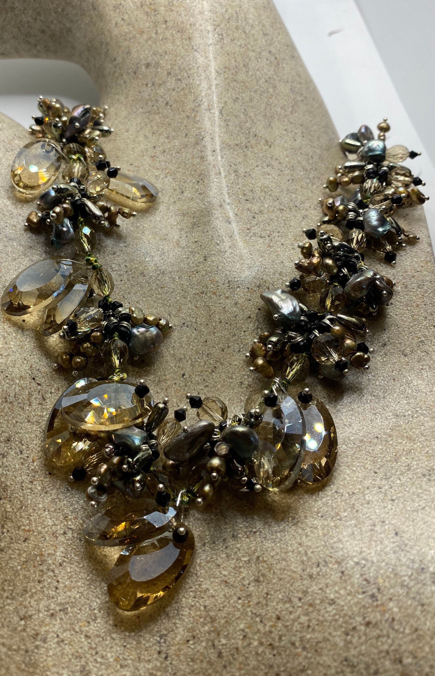 Vintage Handgeknüpfte Graue Kristallperle 18 in Halskette von NemesisJewelryNYC