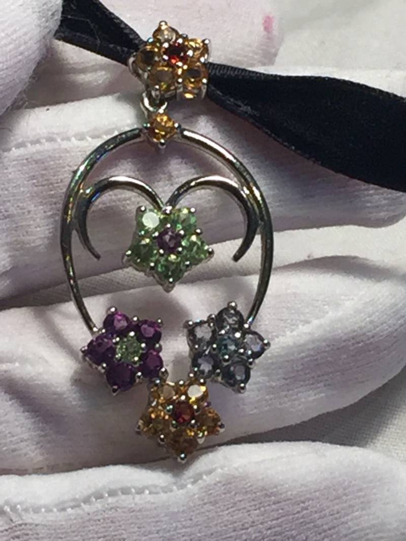 Vintage Handgemachte 925 Sterling Silber Echte Peridot Und Gemischte Edelstein Anhänger von NemesisJewelryNYC