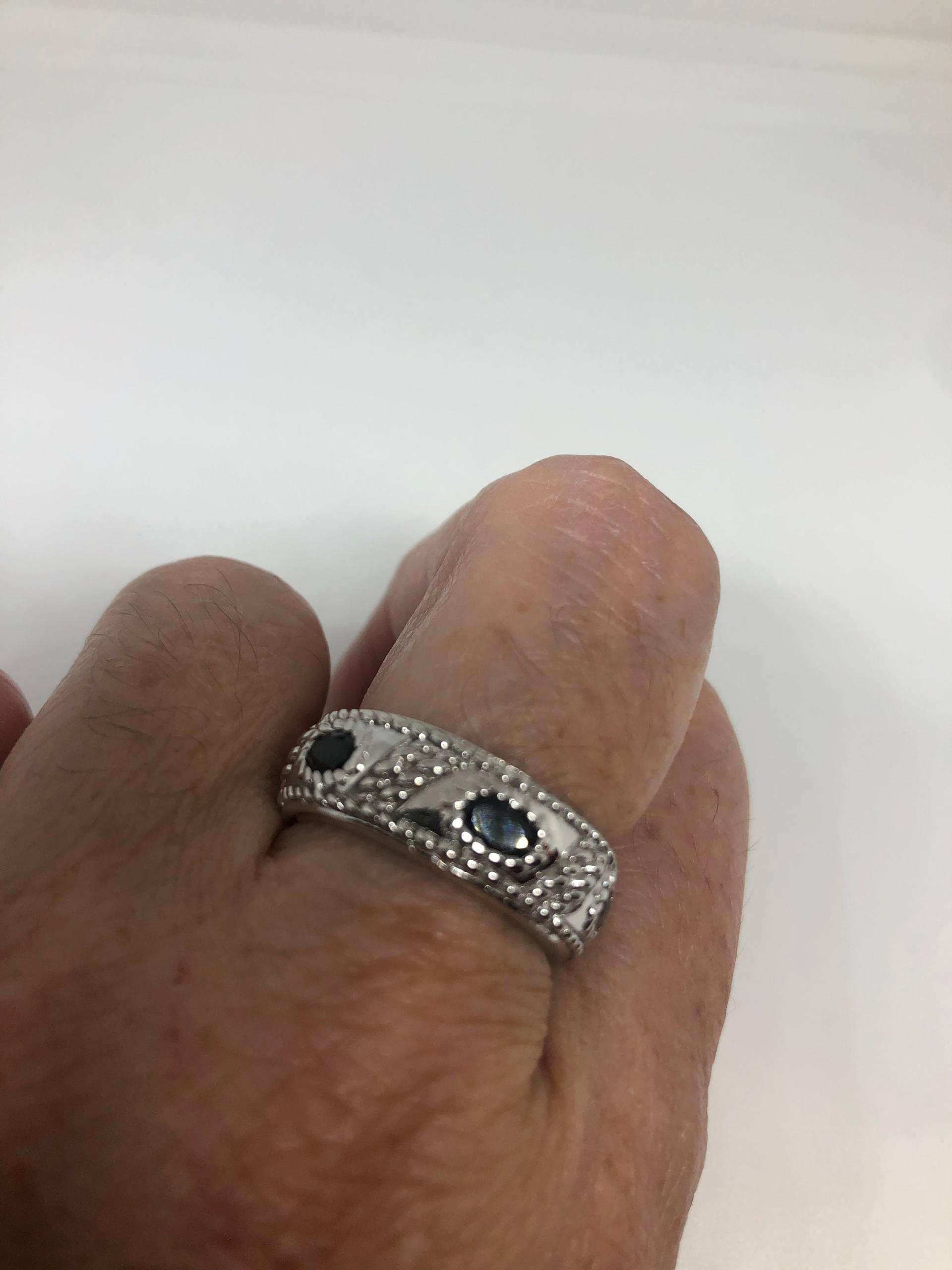 Vintage Handgemachte Blaue Iolith Fassung 925 Sterling Silber Gothic Ring von NemesisJewelryNYC