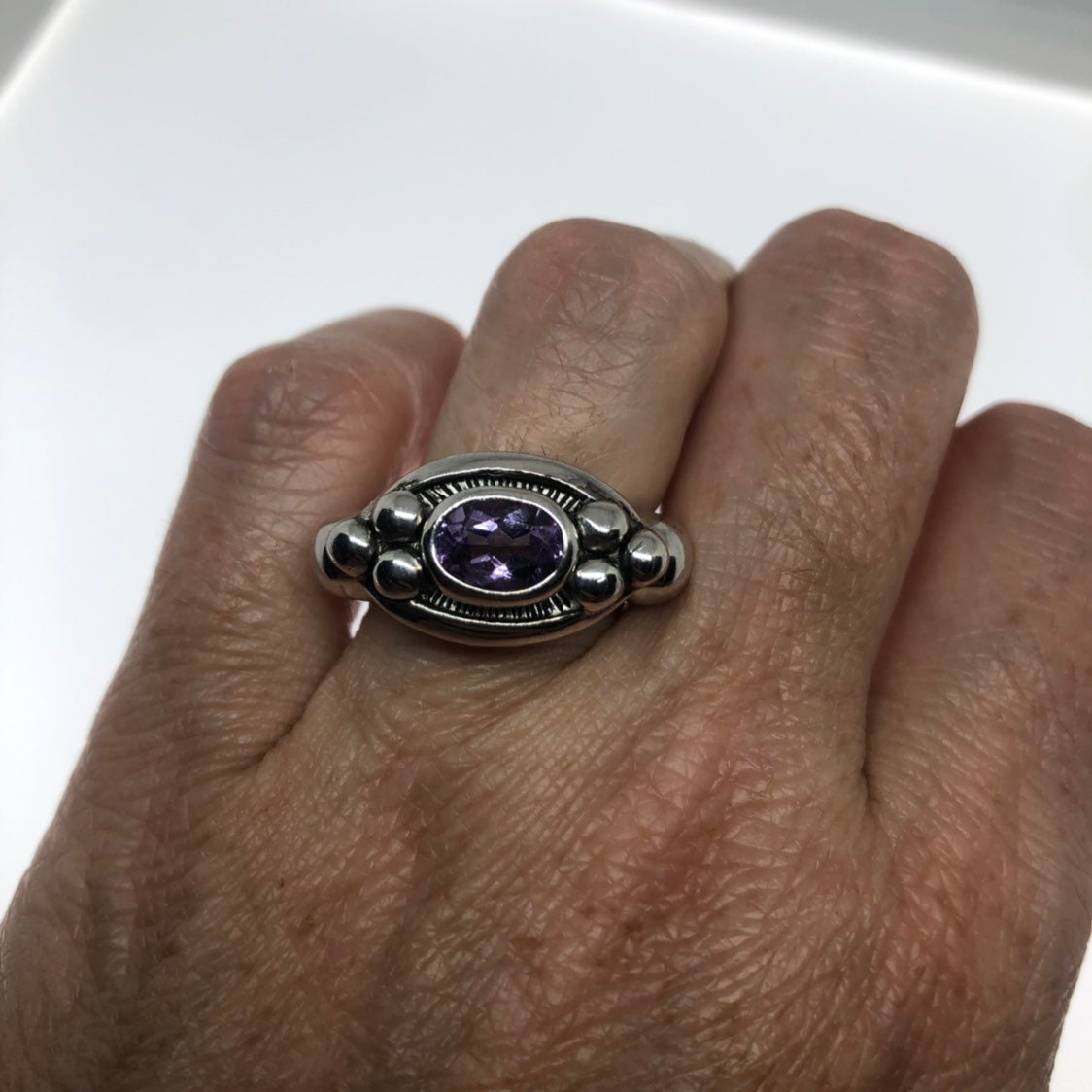 Vintage Handgemachte Echte Lila Amethyst Filigrane Einstellung 925 Sterling Silber Gothic Kann in Der Größe Angepasst Werden Vintage Handgemachte Echte Lila Amethyst Filigrane Einstellung 925 Sterling Silber Gothic Kann in Der Größe Angepasst Werden von NemesisJewelryNYC