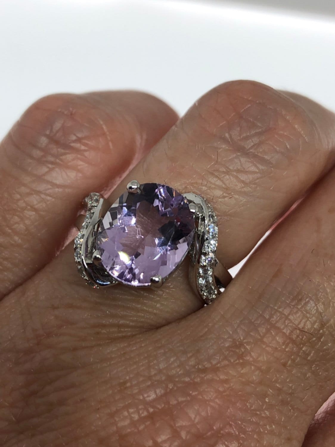 Vintage Handgemachte Echte Lila Amethyst Filigrane Einstellung 925 Sterling Silber Gothic Kann in Der Größe Angepasst Werden Vintage Handgemachte Echte Lila Amethyst Filigrane Einstellung 925 Sterling Silber Gothic Kann in Der Größe Angepasst Werden von NemesisJewelryNYC